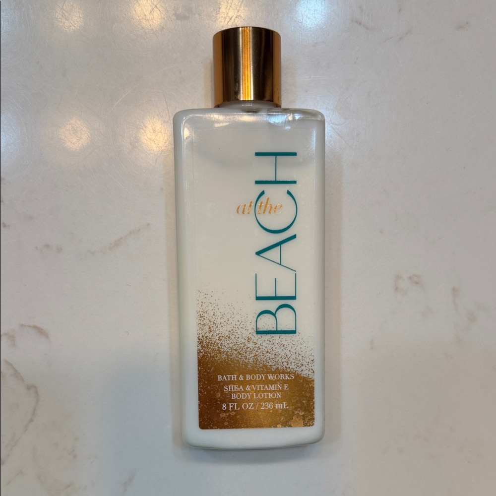 Bath & Body Works At The Beach Body Lotion - White and Gold